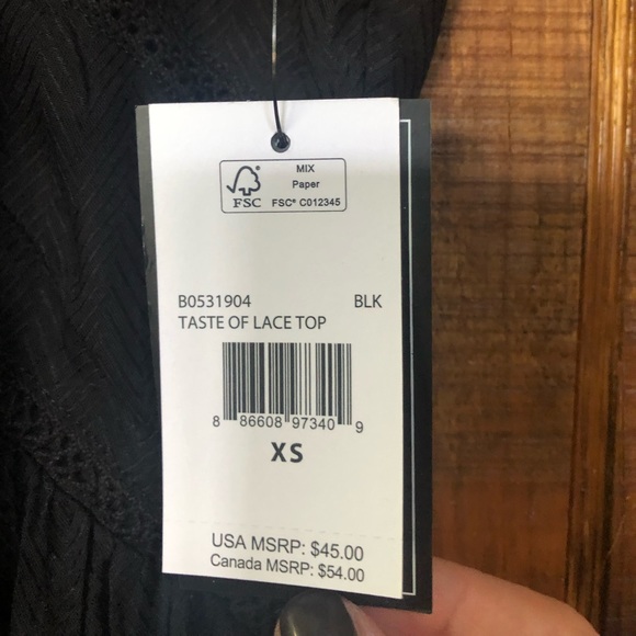 Volcom top - Picture 2 of 3